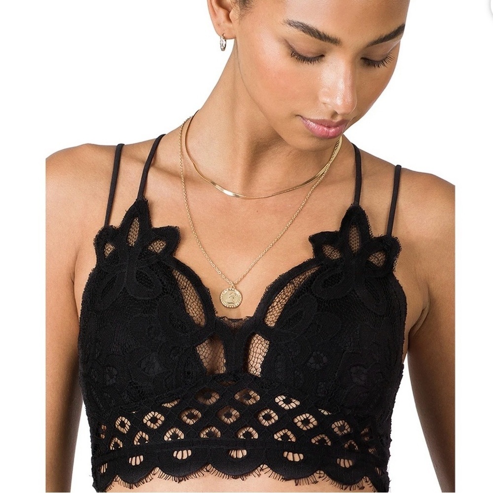 NWOT Zenana Black Lace Longline Bralette, Size Small